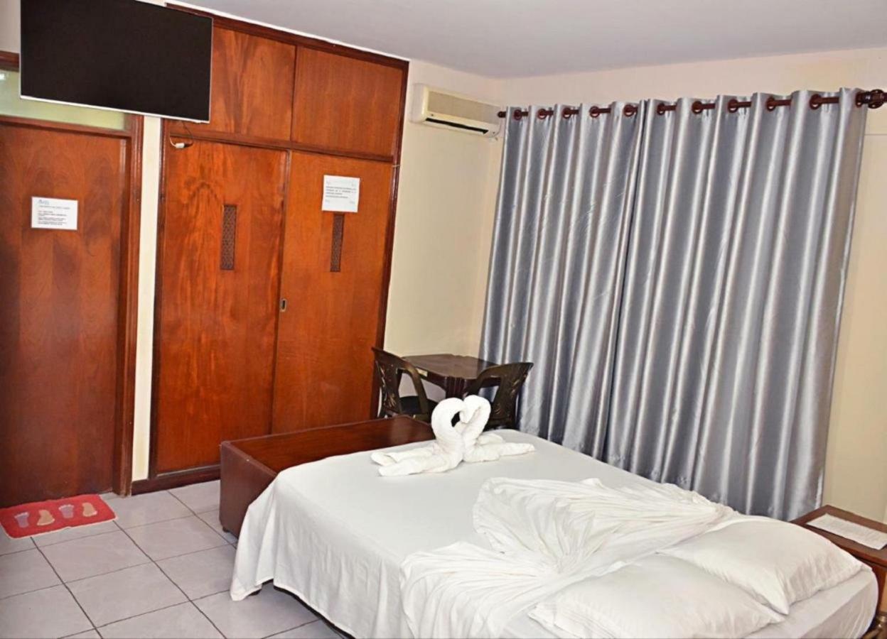 Hostal Ibiza Санта-Крус-де-ла-Сьєрра Екстер'єр фото